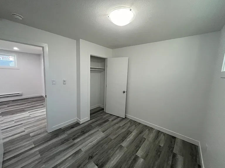 115 Stromberg Cres #B — Photo 5