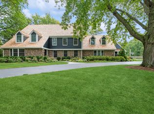 201 W Old Mill Rd, Lake Forest, IL 60045