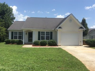 123 Braer Ct, Winston Salem, NC, 27127