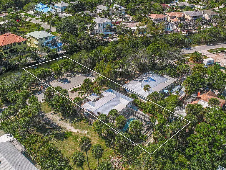615 Avenida Del Norte — Photo 33