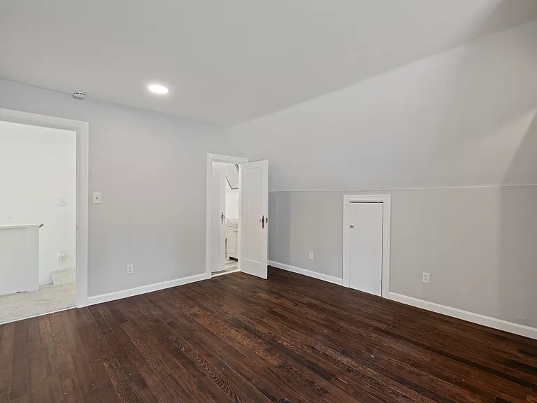 3722 NW 18th St — Photo 10