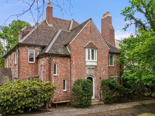 8 Penniman Rd, Brookline, MA 02445