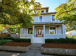 1028 NE 2nd St, McMinnville, OR