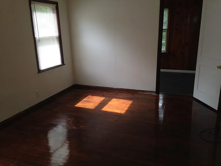 70 Rose Ct — Photo 2