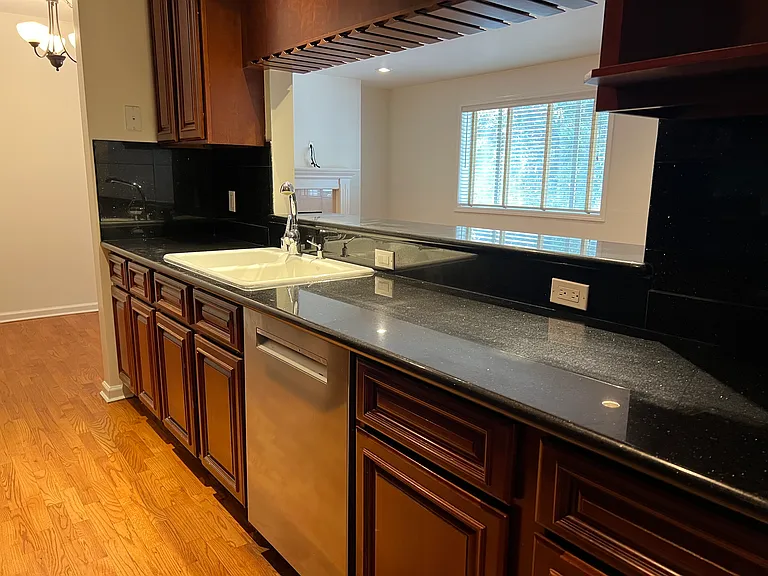 757 N Point St #1 — Photo 7