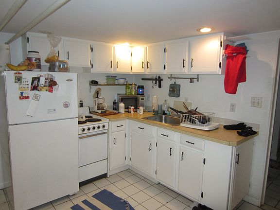 3rd image of 1524 N Wakefield St