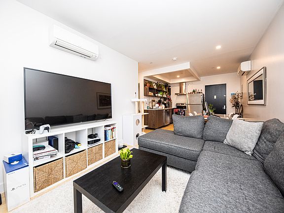 4th image of 379 Harman St APT 3D