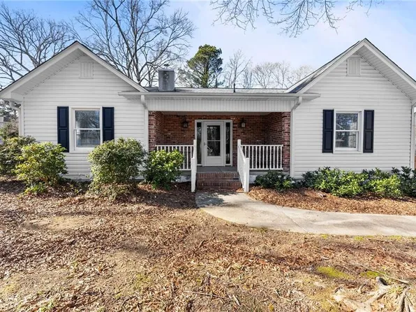 59 W Wright St, Winder, GA 30680