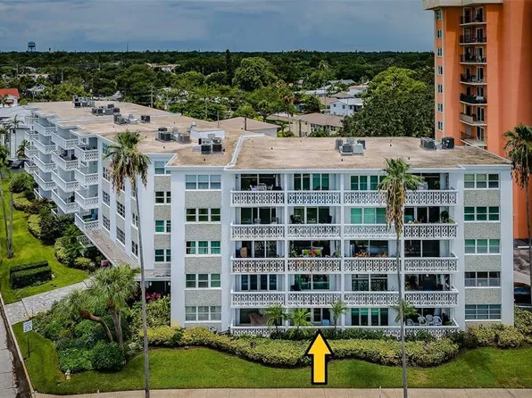 1100 N Shore Dr NE Unit 102, Saint Petersburg, FL 33701