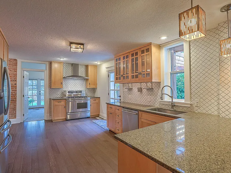 1010 Forrester St NW — Photo 10