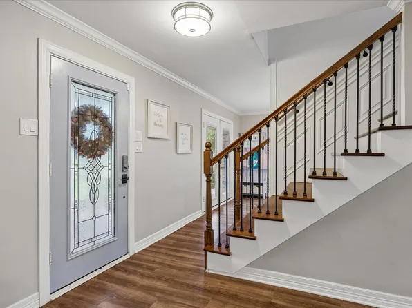 3012 Country Club Dr, Pearland, TX 77581