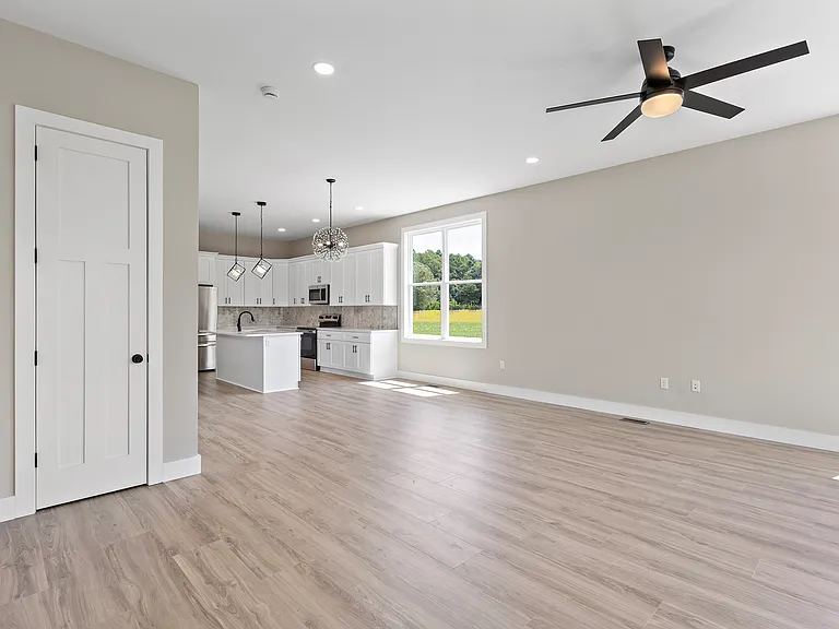 4529 Alliance Rd — Photo 7