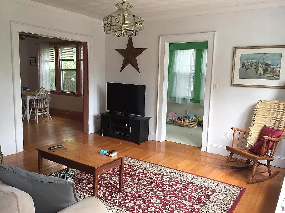 3 bed, 1362 sqft, $2,300 — Photo 1