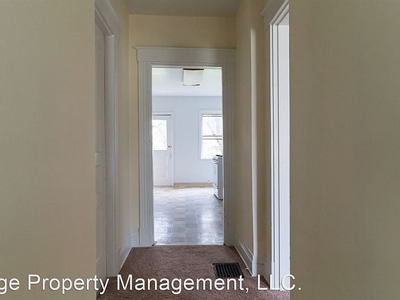 5th image of 4328 34th Ave #2