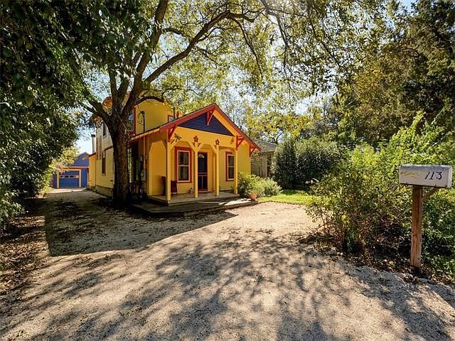 Side view...showing detached garage/office in back