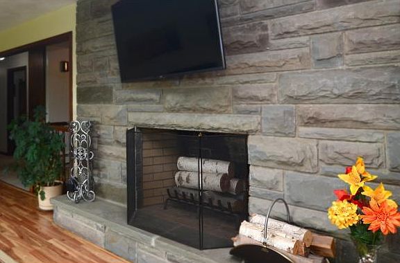5th image of 42 Pembroke Dr