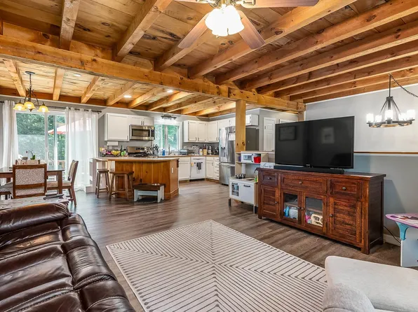 35 Davis Boulevard, Rochester, NH 03868