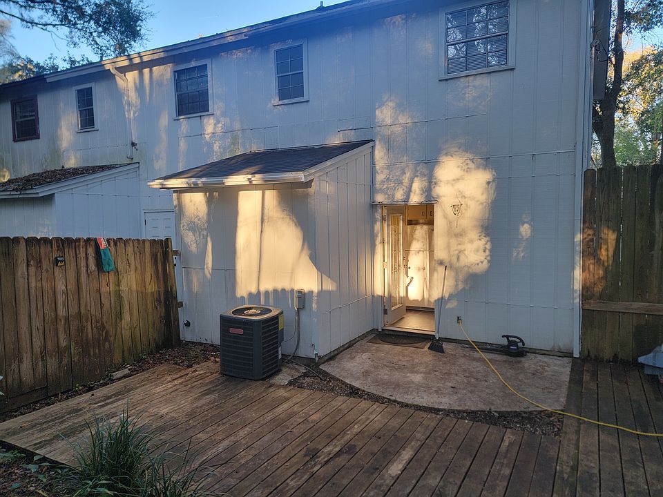 1st image of 2434 Ramblewood Ct