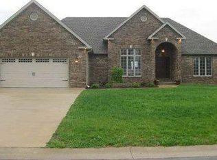 691 Whitney Ln, Lebanon, MO 65536