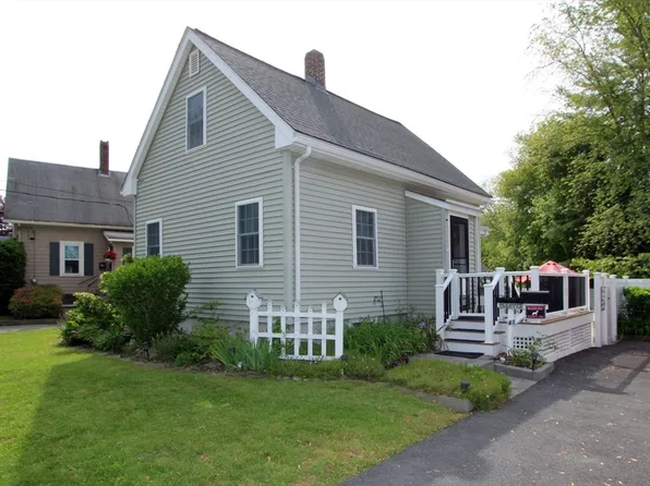 43 Hart St, Taunton, MA 02780