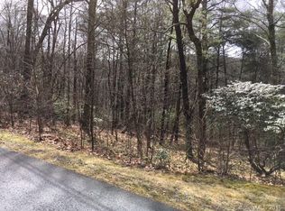 White Oak Forest Rd, Fairview, NC 28730