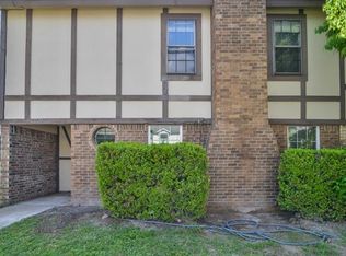 2220 Madrid Ct, Dalworthington Gardens, TX 76013