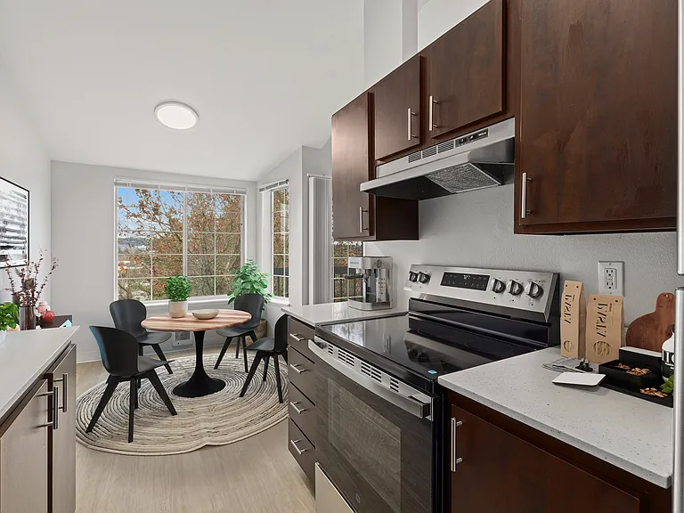 Wellington Apartment Homes — Photo 4