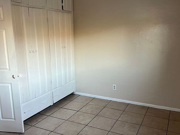 3rd image of 4074 N 3rd Ave #4084