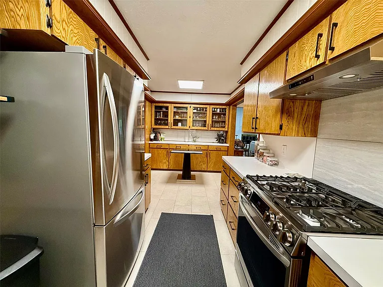 922 Hector Ave — Photo 12