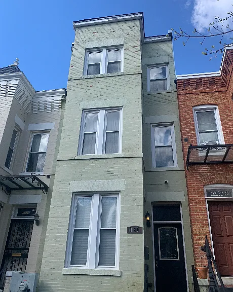 1120 1/2 G St NE #1120-1/2 — Photo 1