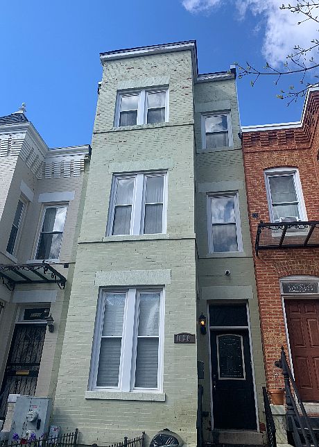 1st image of 1120 1/2 G St NE #1120-1/2