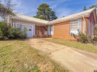 304 Hillcrest Blvd, Daingerfield, TX 75638