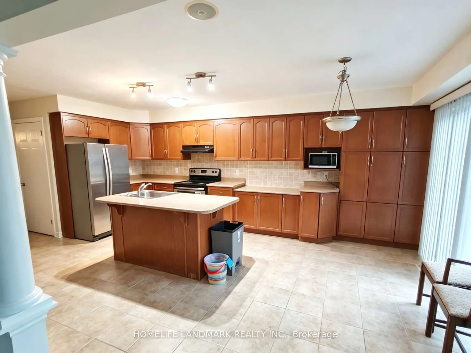 4 bed, $3,100 — Photo 2