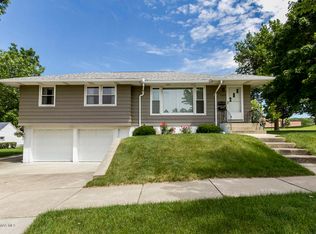 1103 10th St NW, Rochester, MN 55901