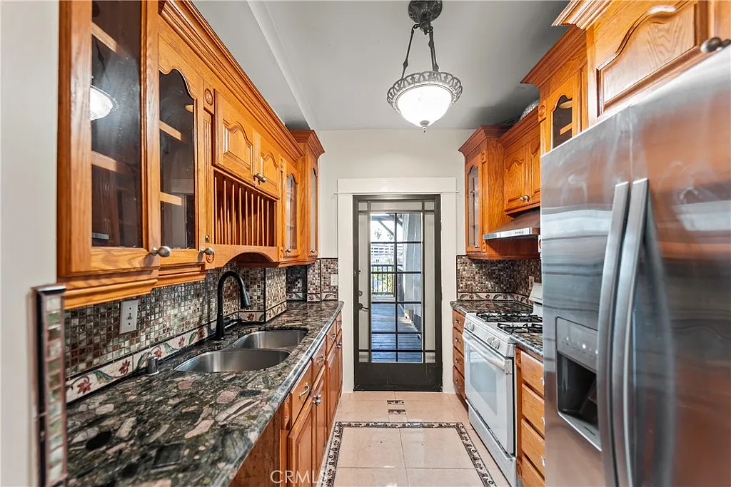 Studio, 502 sqft, $2,000 — Photo 1
