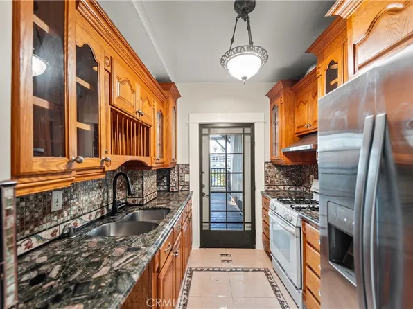 1065 Laguna Ave, Los Angeles, CA 90026