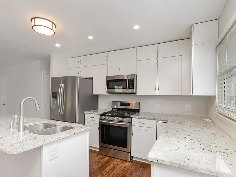 823 Cotton Pl — Photo 11
