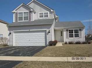 9 N Savannah Pkwy, Round Lake, IL 60073