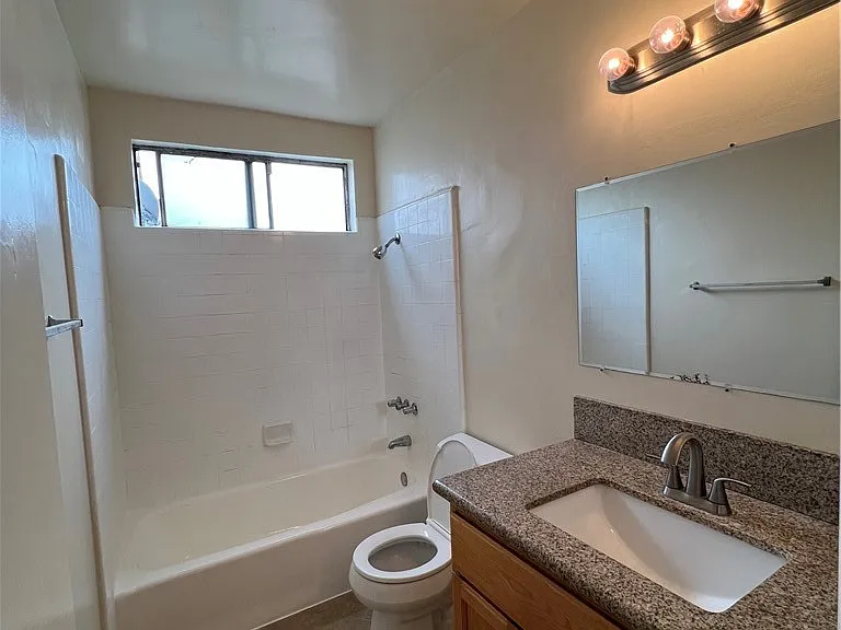 535 E Hazel St #4 — Photo 11