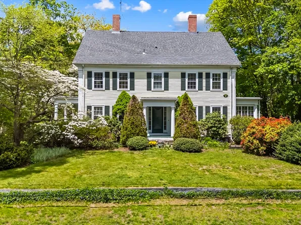 17 Highland St, Dedham, MA 02026