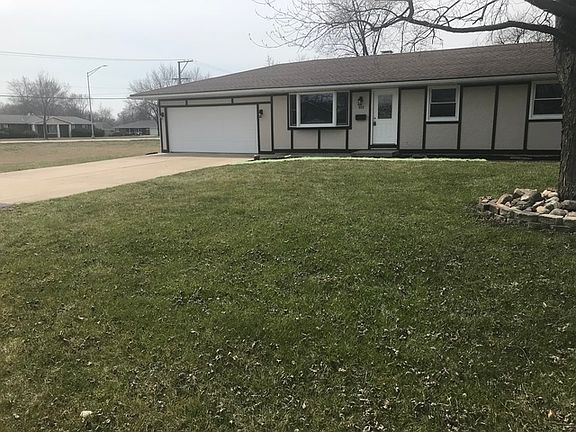2nd image of 803 Sheila Dr