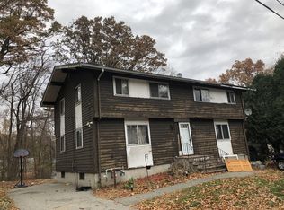 26-28 Pondover Rd, Billerica, MA 01821