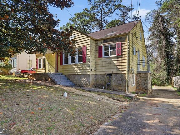 3rd image of 1267 Westridge Rd SW