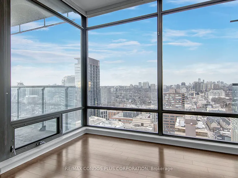 18 Yorkville Ave #2505 — Photo 35