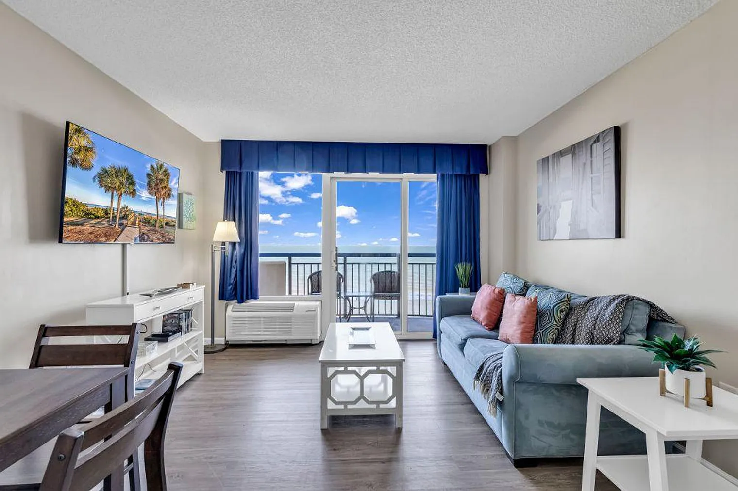 1 bed, 1.0 bath, 462 sqft, $11,200 — Photo 3