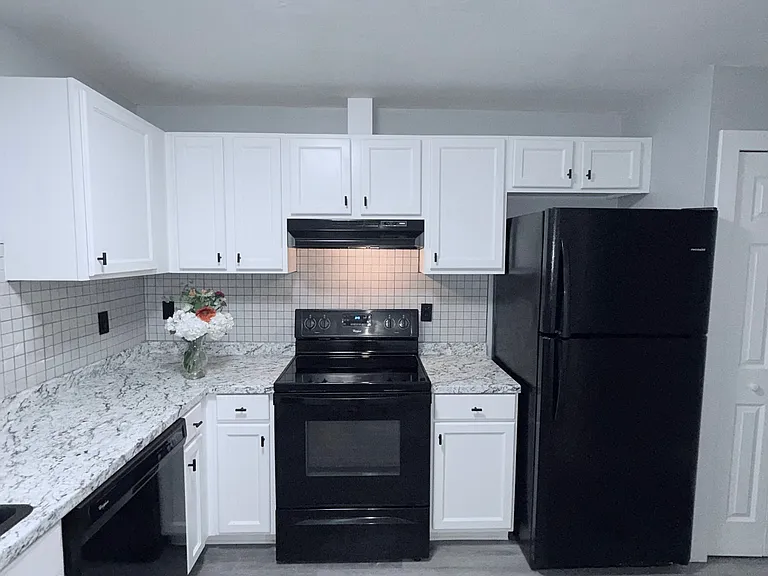 5318 28th St SW — Photo 13