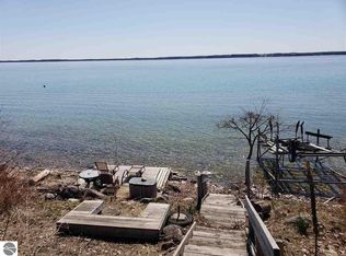 9921 Center Rd, Traverse City, MI 49686