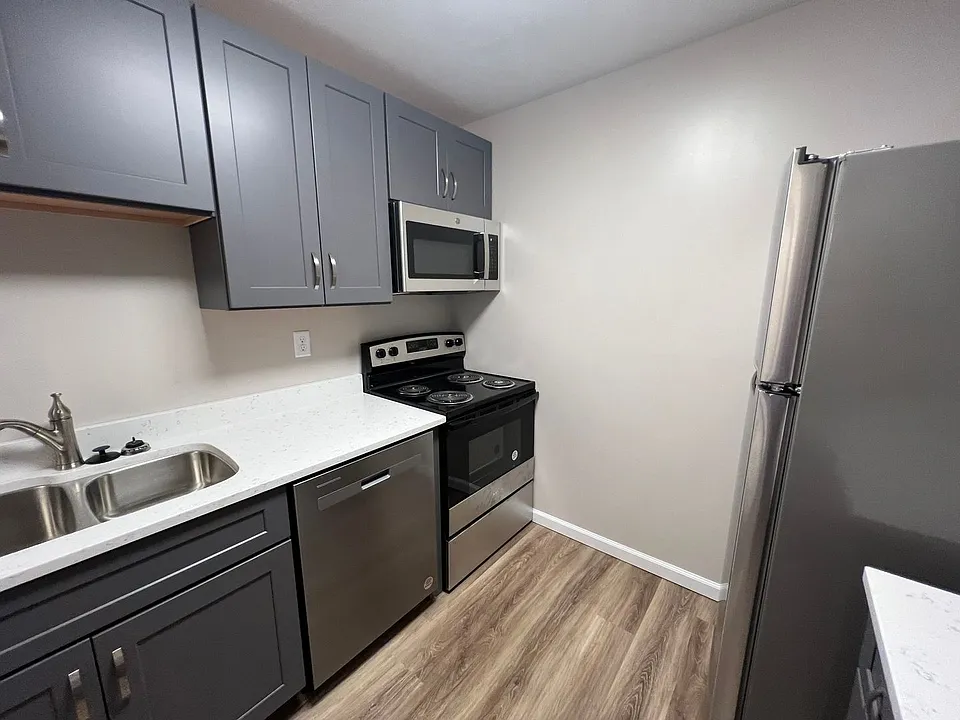 3210H E John Hinkle Pl
