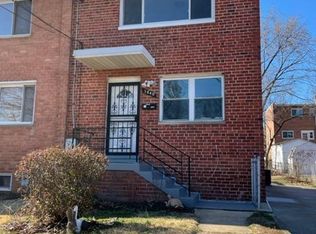 5840 Jamestown Rd, Hyattsville, MD 20782