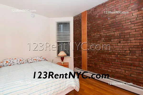 Rented by Chartwell Manhattan Realty | media 1